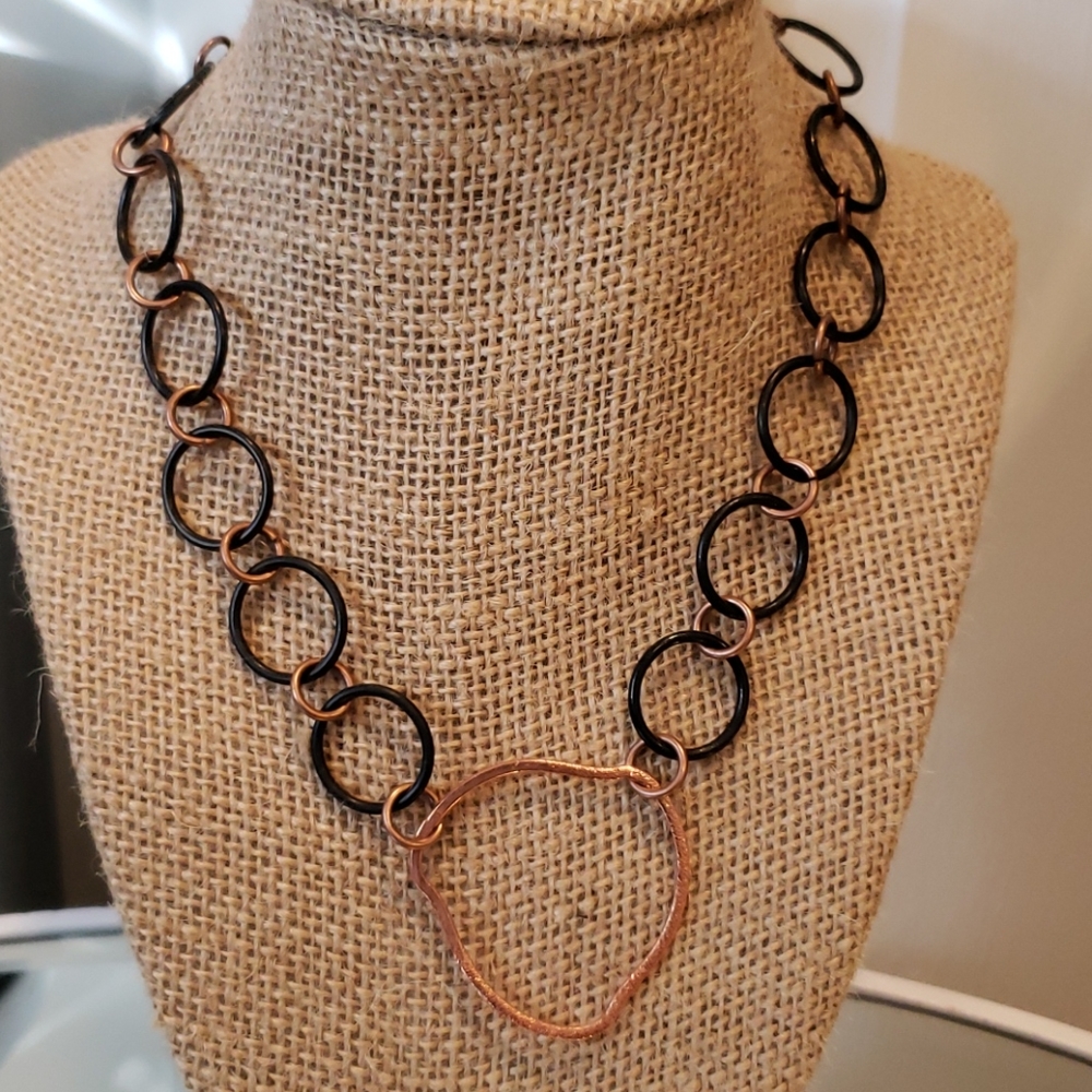 Modern necklace